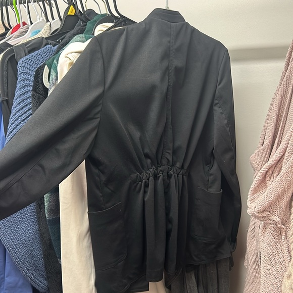 Blazer - Picture 2 of 5